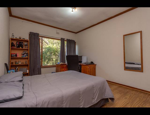 3 BEDROOM FREEHOLD FOR SALE IN GLENVISTA